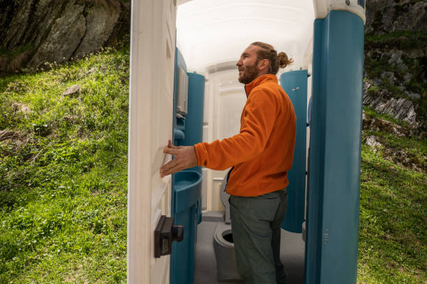 Best High-end porta potty rental  in Malone, FL