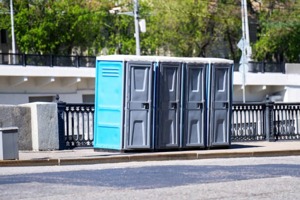Best Construction site porta potty rental  in Malone, FL